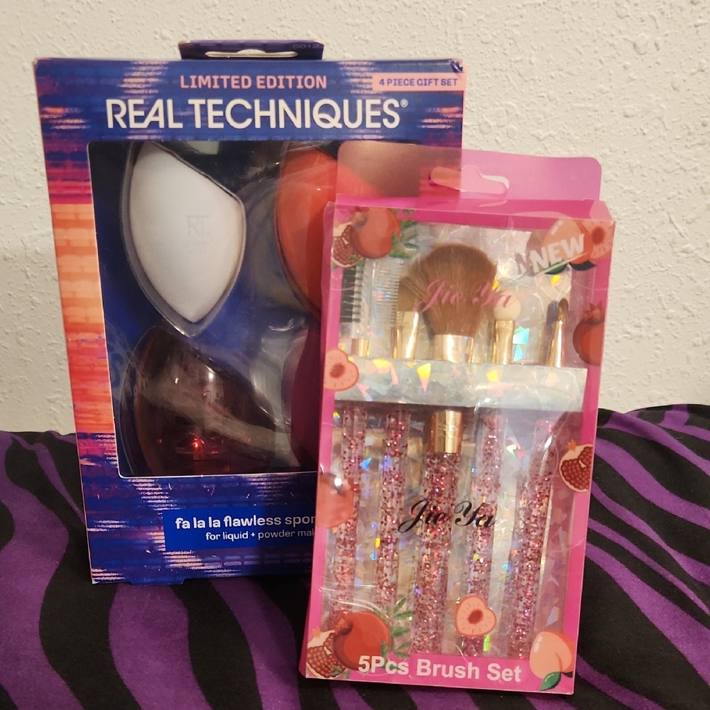 $5/Bundled- Sponge And Brush Sets